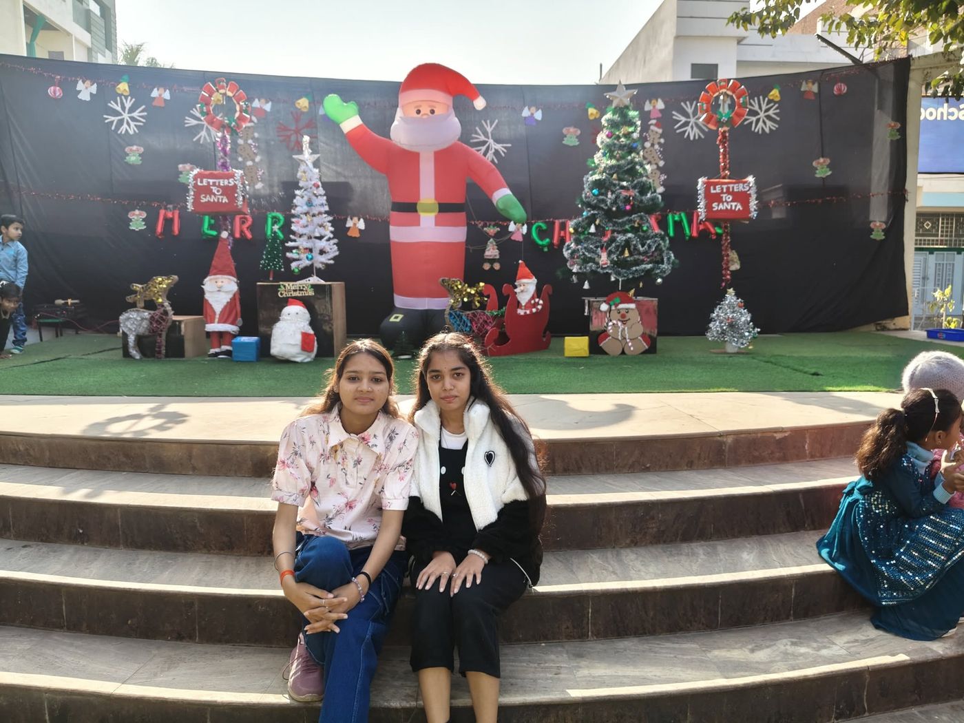 Festival celebration at Navrachna Public Sr Sec School 17